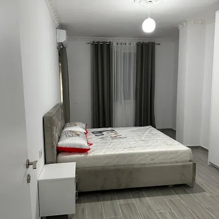 Relux Rezidenc Apartment *